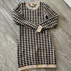 Hollister bodycon sweater dress houndstooth size M
